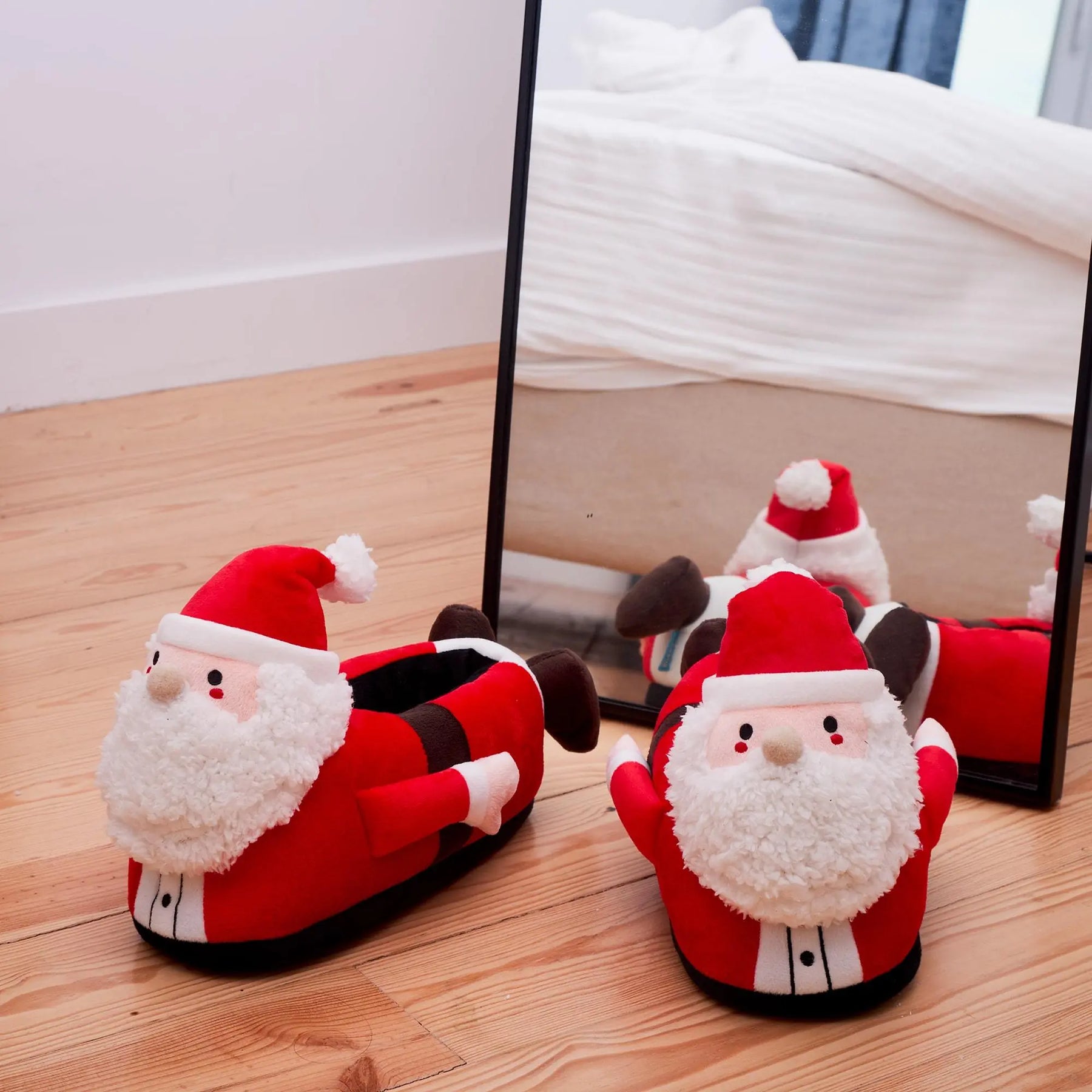 Santa slippers discount
